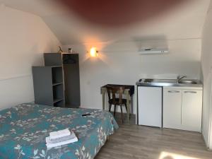 Hotels hotel Le Cosy : Chambre Triple Confort - Occupation simple - Non remboursable