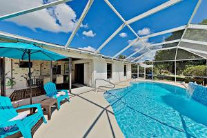 Three-Bedroom House room in Canal-Front Escape - Heated Pool Spa Gulf Access home