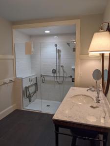 Double Room - Disability Access room in Hotel on North