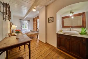 Family Room with Bathroom room in POD SVATOU ANNOU - penzion a kavárna