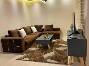 Petite Luxury Urban House