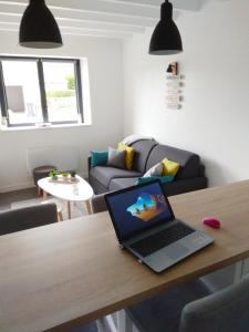 Maisons de vacances Maison Cosy entre CAP FREHEL et SAINT MALO 1km PLAGE 5min GR34 Wifi Jardin Velos 