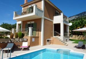 Lourdata Villa Sleeps 5 with Pool and Air Con Kefalloniá Greece