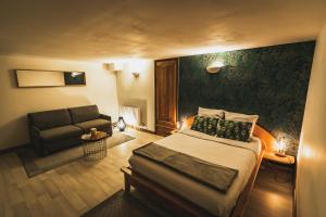 B&B / Chambres d'hotes La Villa du Rhone : Chambre Double Classique - Non remboursable