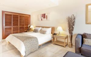 Sunset Beach Club Hotel Apartments