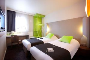 Hotels Campanile Nice Aeroport : photos des chambres