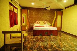 Navagiraga Resorts &Hotel