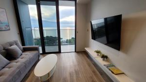 Andromeda Seaview Condo Near Beach