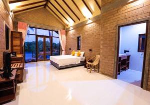 Twin Waters Resort