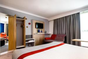 Standard Double Room with Free Hot Breakfast room in Holiday Inn Express London Stansted Airport an IHG Hotel
