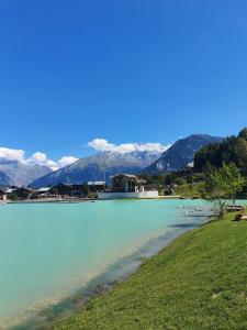 Hotels Lodge Les Merisiers : photos des chambres