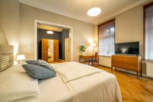 Deluxe Double Room room in Hotel Villam