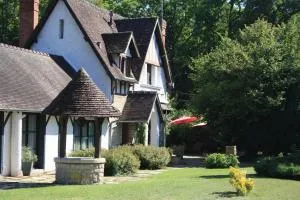 Les Enclos Bed and Breakfast à 4 mn de Chantilly - 拉莫赫莱