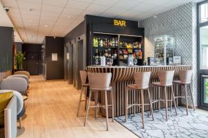 Hotels B&B HOTEL Paris Meudon Velizy : photos des chambres