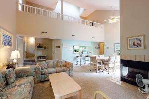 Sea Colony - 21005 Greenway