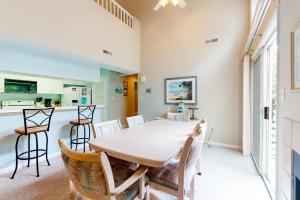 Sea Colony - 21005 Greenway