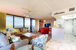 Apartment with Balcony room in Sea Colony Chesapeake House IV
