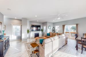 The Jewel of the Nye