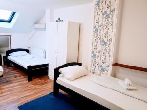 Quadruple Room with Private Bathroom room in Rooms Villa Luigi