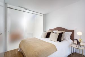 STUPENDO-Three Rooms-Suite with Terrace -Center -Air conditioning