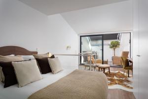 STUPENDO-Three Rooms-Suite with Terrace -Center -Air conditioning