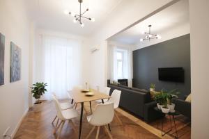 Quiet and spacious home in historic Riga