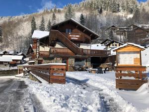 Hotels Les Glieres - Champagny-en-Vanoise : photos des chambres