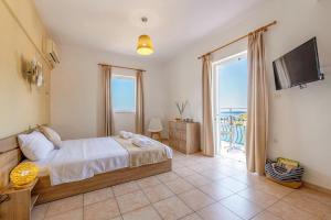 Premium Room with Sea View room in Faro Del Porto