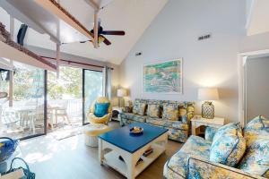 Sea Colony West Lake