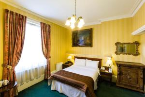 Superior Double Room room in Best Western Swiss Cottage Hotel