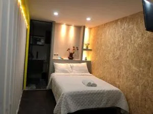 Container Hotel - Almoloya