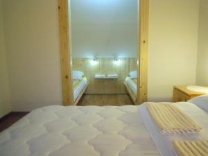 Wooden house Nela near Plitvice Lakes