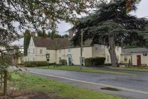 The Cedars Hotel - Stonham Aspall