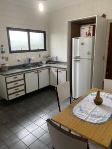 Ótimo apartamento na Praia da Enseada!