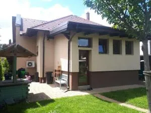 Aranypatak apartmanház - Gencsapáti