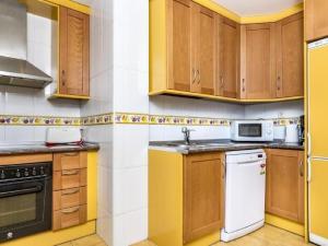 Apartamento playa con WiFi y aire acondicionado