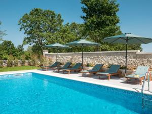 Holiday Home Ernesta by Interhome