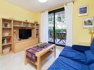 Apartment Escorxador by Interhome