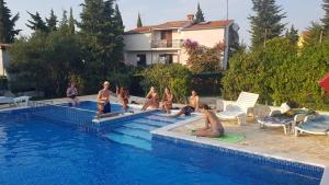 Villa Ivanka Murter ap C sa grijanim bazenom i besplatnim parkingom