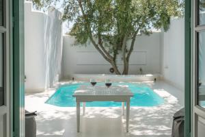 Thalassitra Private Pool Suites & Spa Milos Greece