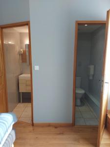 Hotels Hotel La Montagne Fleurie : photos des chambres