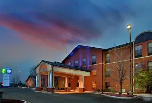 Holiday Inn Express & Suites Batesville by IHG - Newport