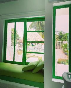 Bahia Tropical Sandia Kiwi Piña