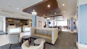 Holiday Inn Express & Suites - Chalmette - New Orleans S by IHG