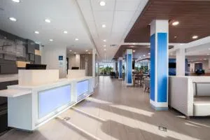 Holiday Inn Express & Suites Chicago - Hoffman Estates by IHG - Algonquin