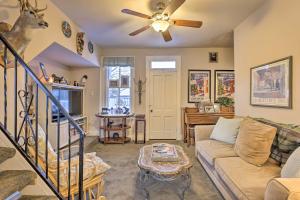 Historic Georgetown Home - 1 Block to Main St