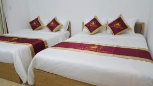 Khách Sạn Cây Thông