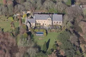 Peregrine hall - 洛斯特威希尔