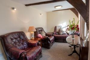 Highgate View Apartment