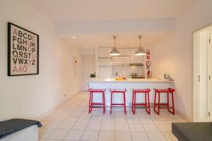 Modern Apartment by the Sea